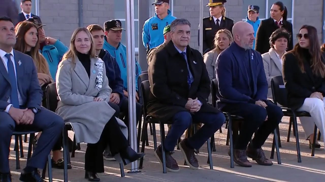 [EN VIVO] Los cadetes de la Policía y Bomberos de la Ciudad juran a la bandera
