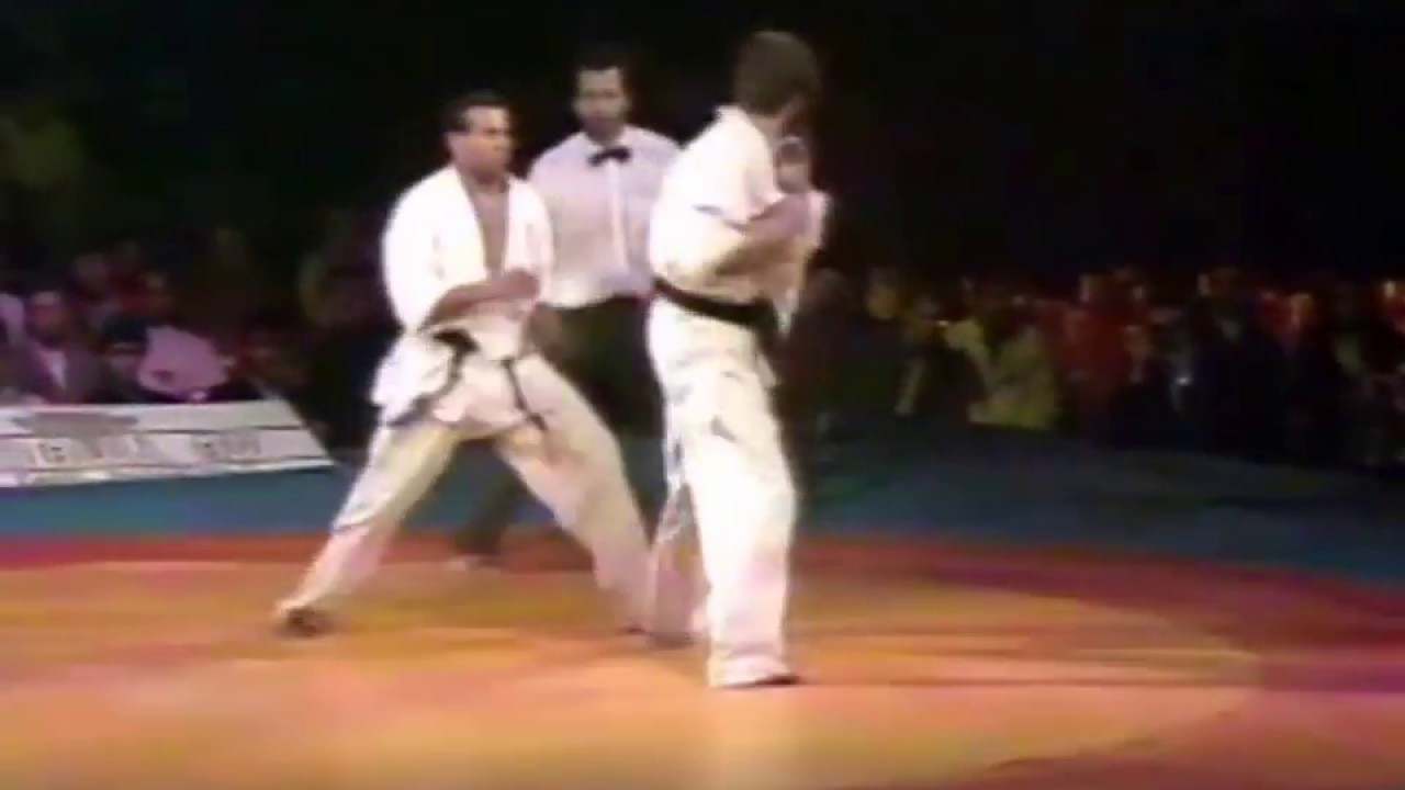 Peter ''Hurricane'' Smit vs Eric Constancia (Kyokushin karate)