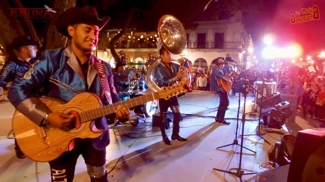 ALTURA NORTEÑA EN VIVO | POPURRÍ OJITOS | BAILES EN EL ZÓCALO DE OAXACA