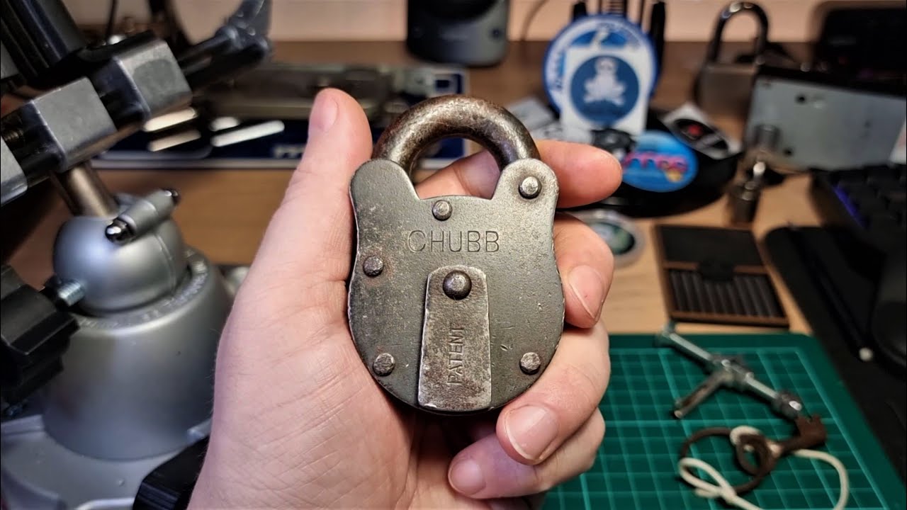 (156) Chubb Corvette, Vintage 4-Lever Padlock