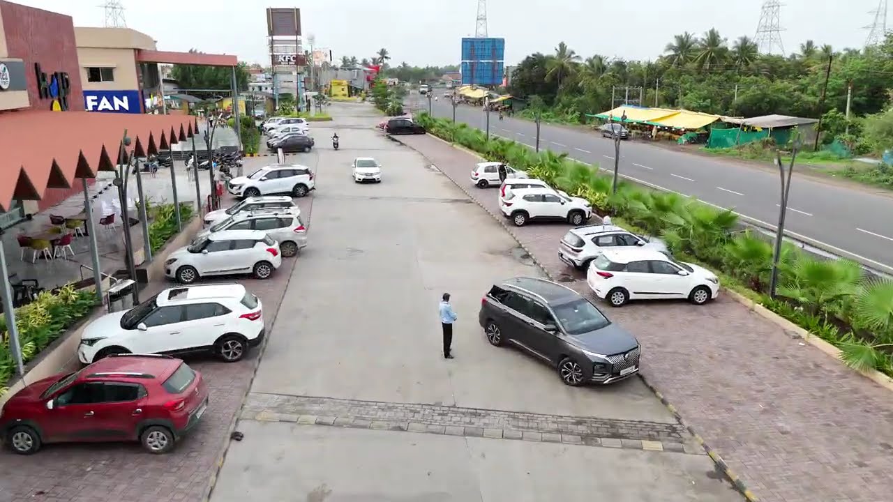 Hold On, Valsad - Food Court at Mumbai - Ahmedabad Highway | 4K