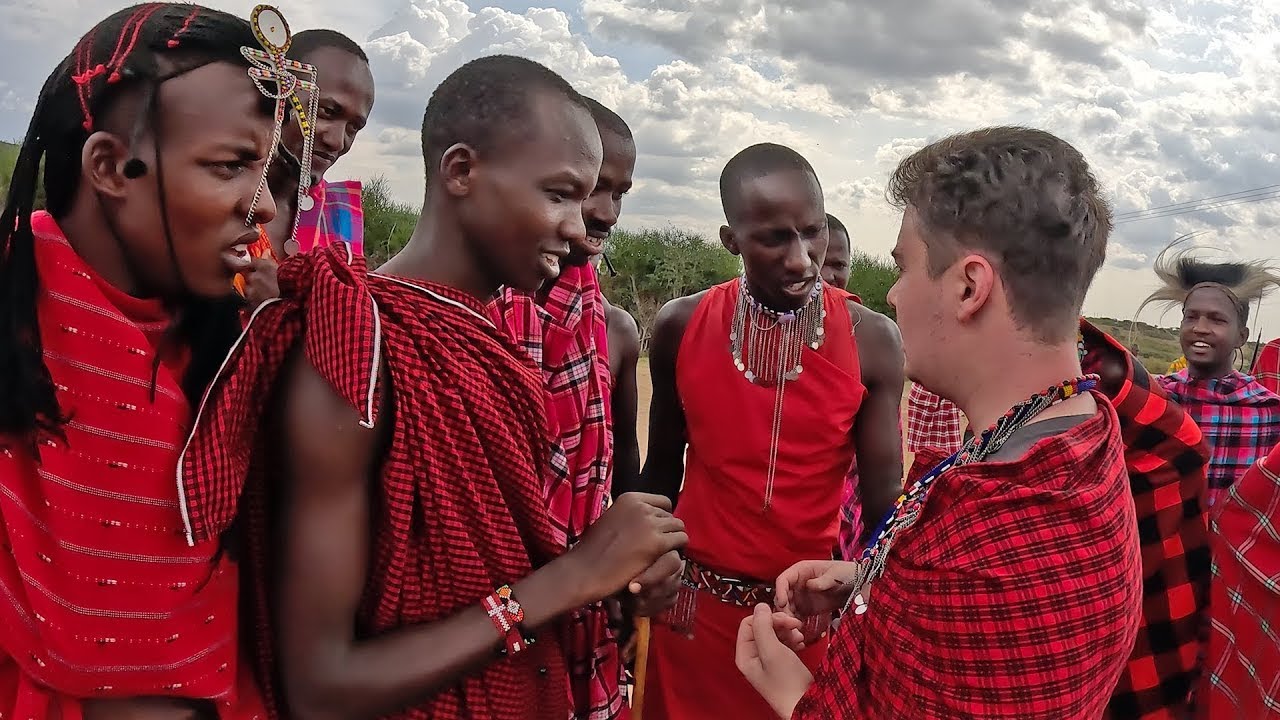 Sorprendí a guerreros tribales africanos al hablar su idioma