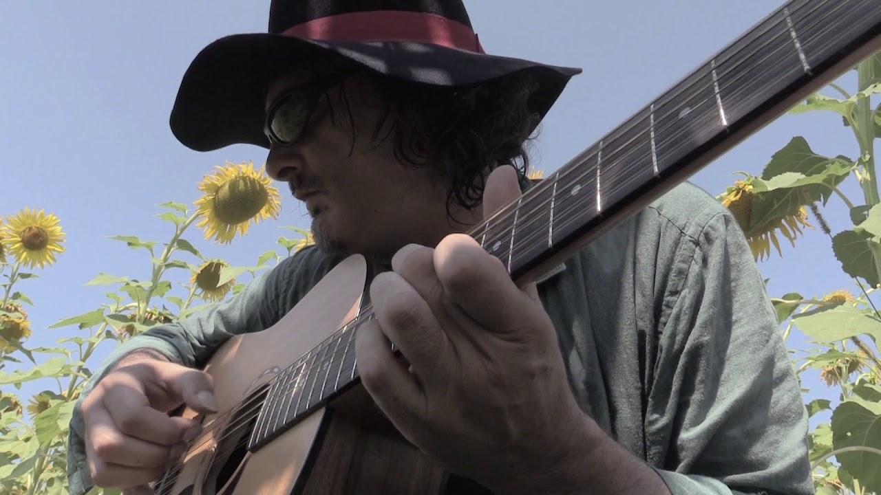 Kandy Korn - Maurizio Curadi plays Captain Beefheart