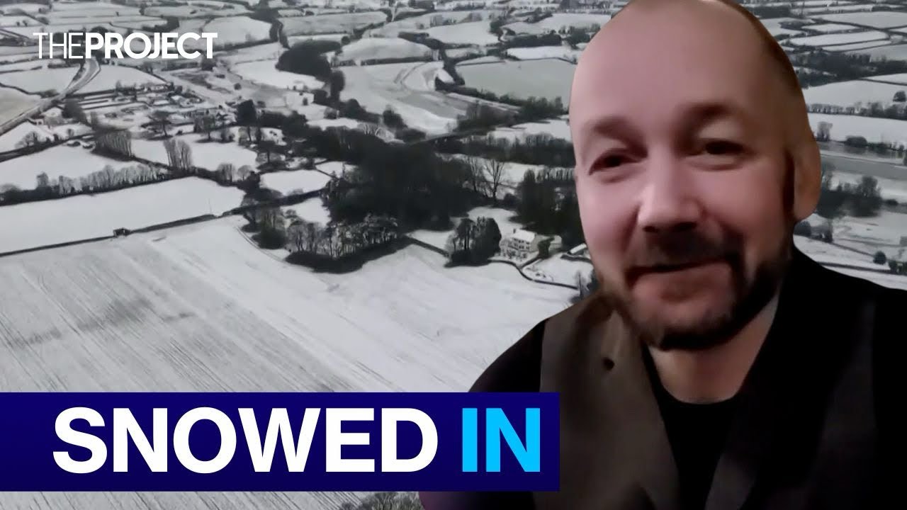 UK Pub Customers Trapped After Heavy Snow