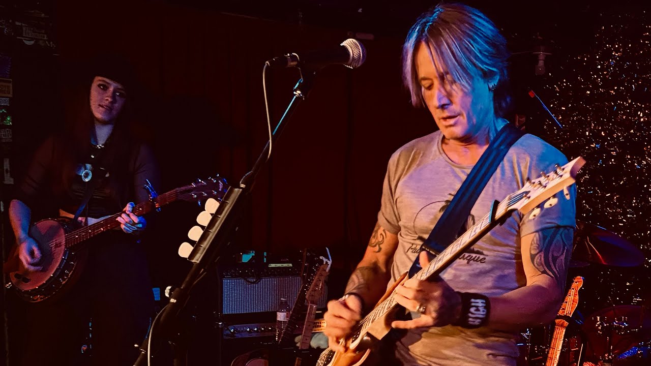 The Joker (Steve Miller Band cover) by Keith Urban (Live in Toronto)