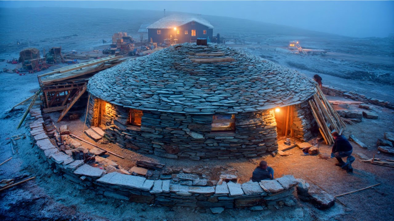 Les voisins ont ri lorsqu’il construit une maison ronde pierre jusqu’à ce que vent puisse plus geler