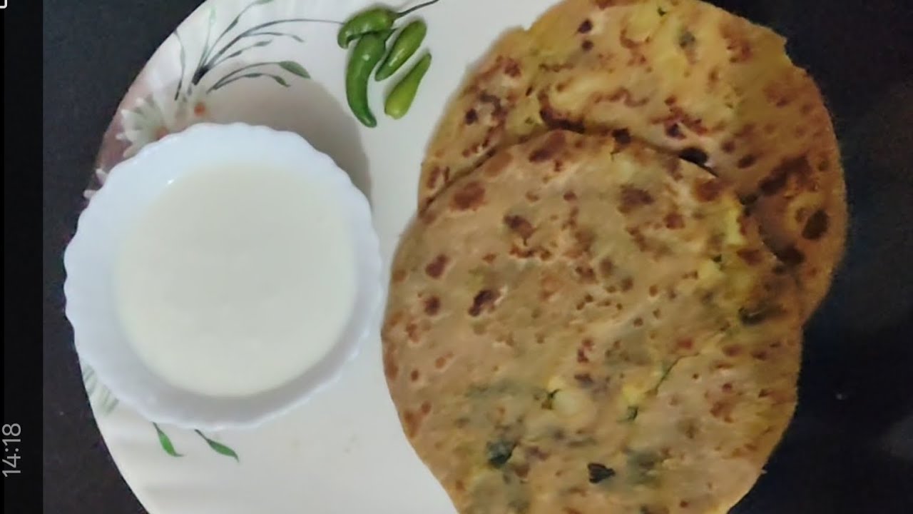 Aalu aur methi ka paratha #आलू ओर मैथी परांठे कैसे बनाएं 😋YouTube short video #indian kitchen rasoi 