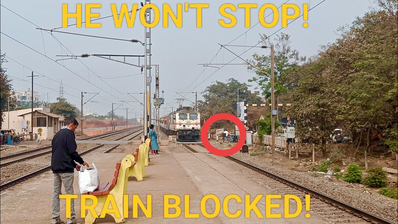 SHOCKING DRAMA at Patia Level Crossing! 😱 Reckless Traffic vs.WAP7 Intercity/ExploringmycountryIndia