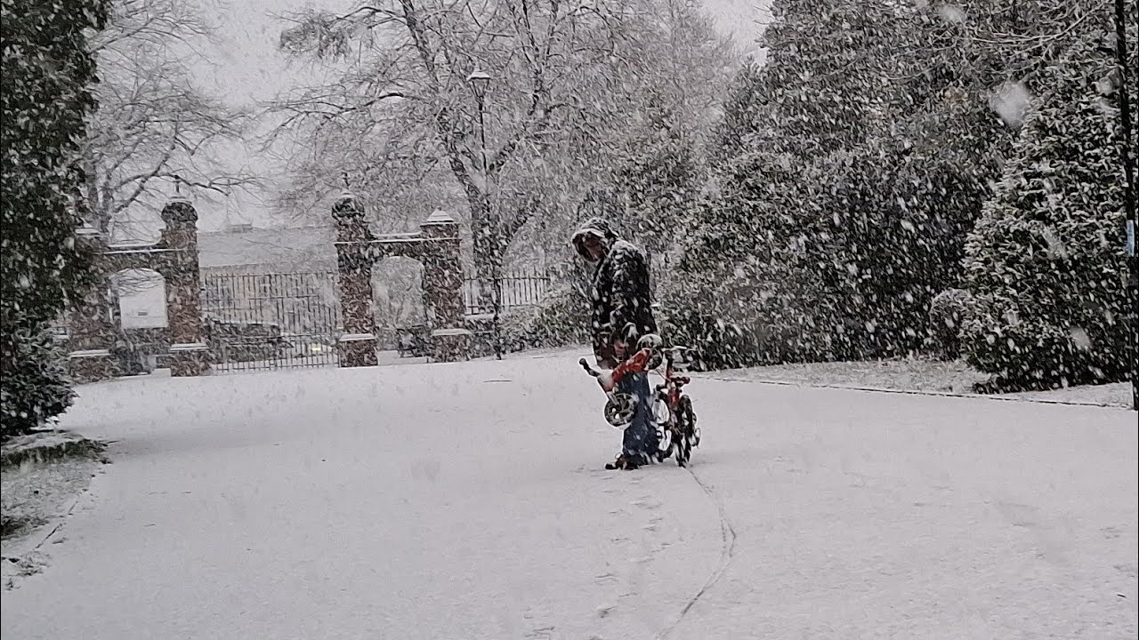 FIRST SNOW FALL ❄️ OF THE WINTER □ JANUARY 2026 || ENJOYING In THE SNOW