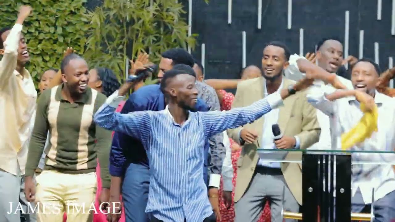 UMUHURO WABERA HEALING WORSHIP MINISTRIES MUKURAMYA NO GUHIMBAZA/ UYU YESU NSHUTI MAGARA NIWE WENYI