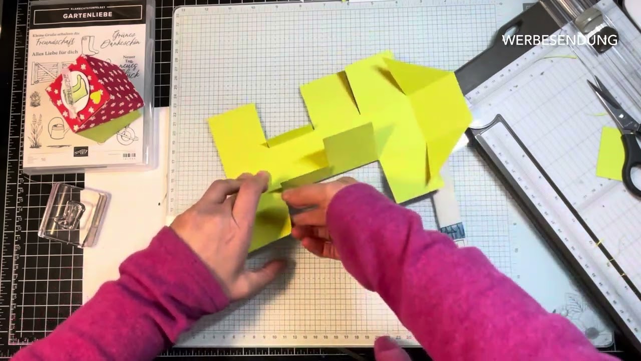 Quadratische Box mit diagonalem Deckel