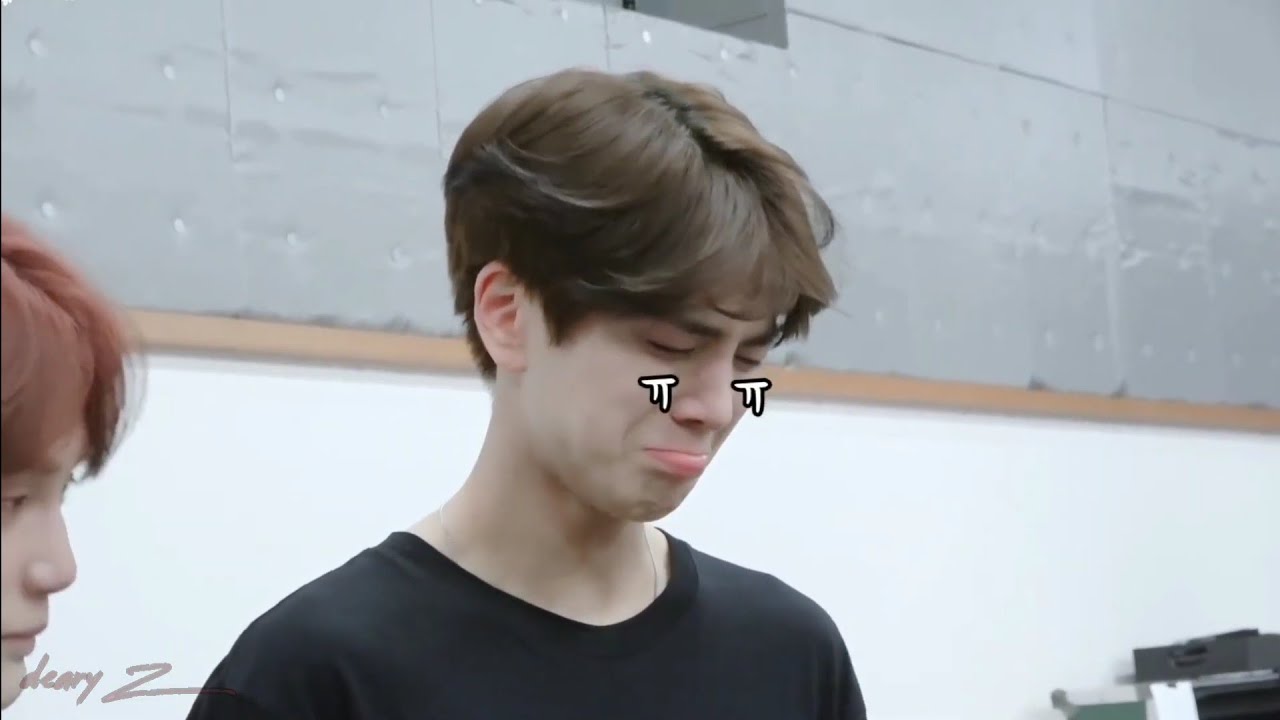 Younghoon Sad and Crying Moment ㅠㅠ [더보이즈 영훈]