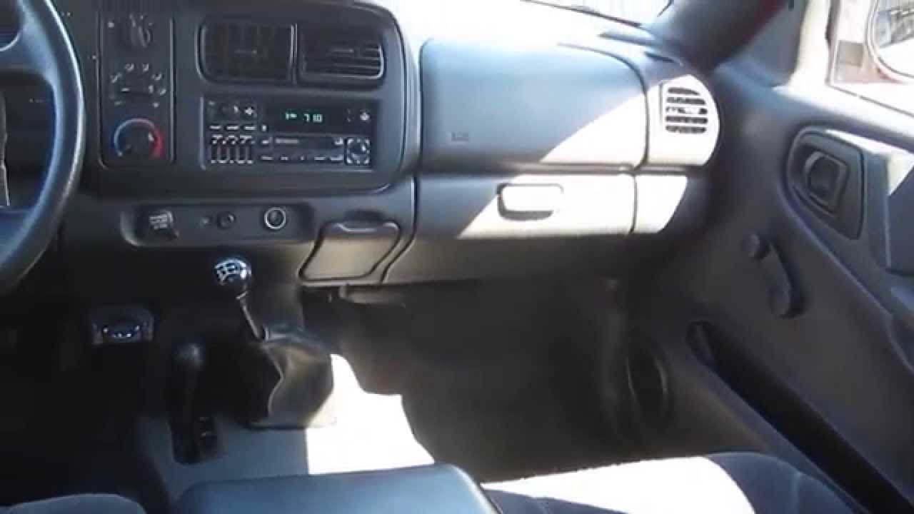 2000 Dodge Dakota, Red/Red - STOCK# B2701G - Interior