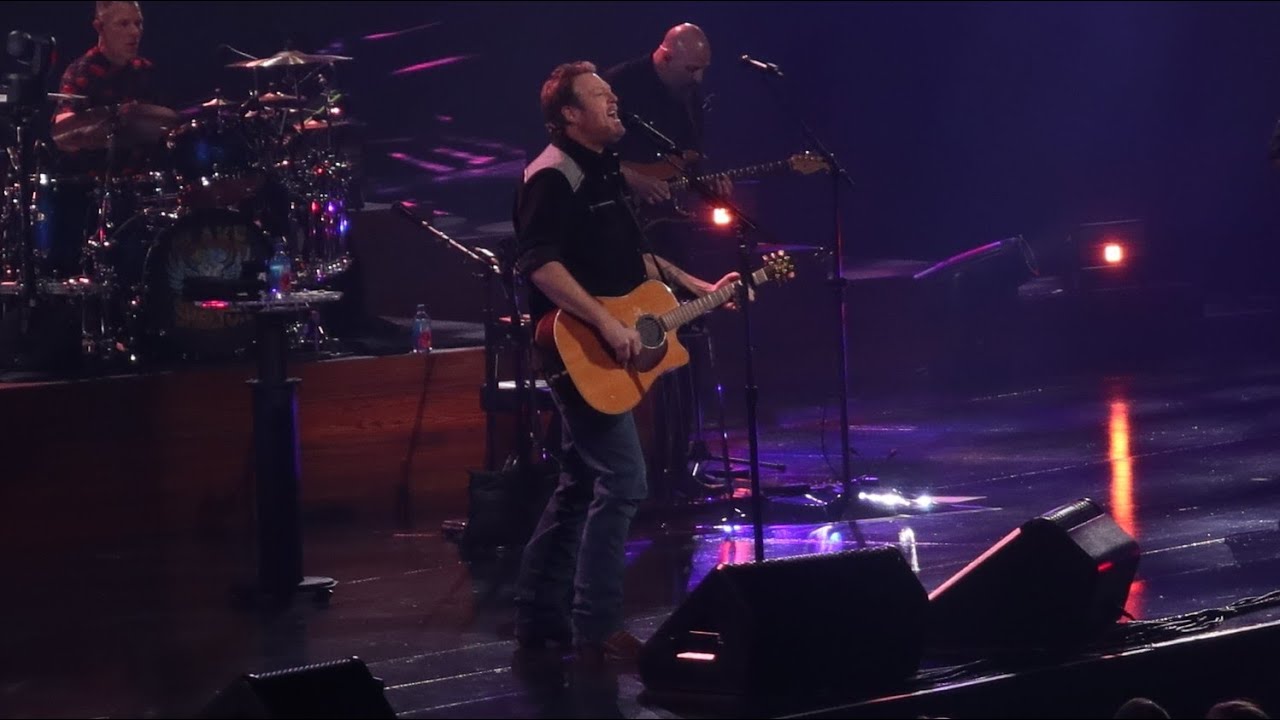 Live: Blake Shelton - Pour Me a Drink/I'll Name the Dogs - Colosseum Caesars Palace Las Vegas