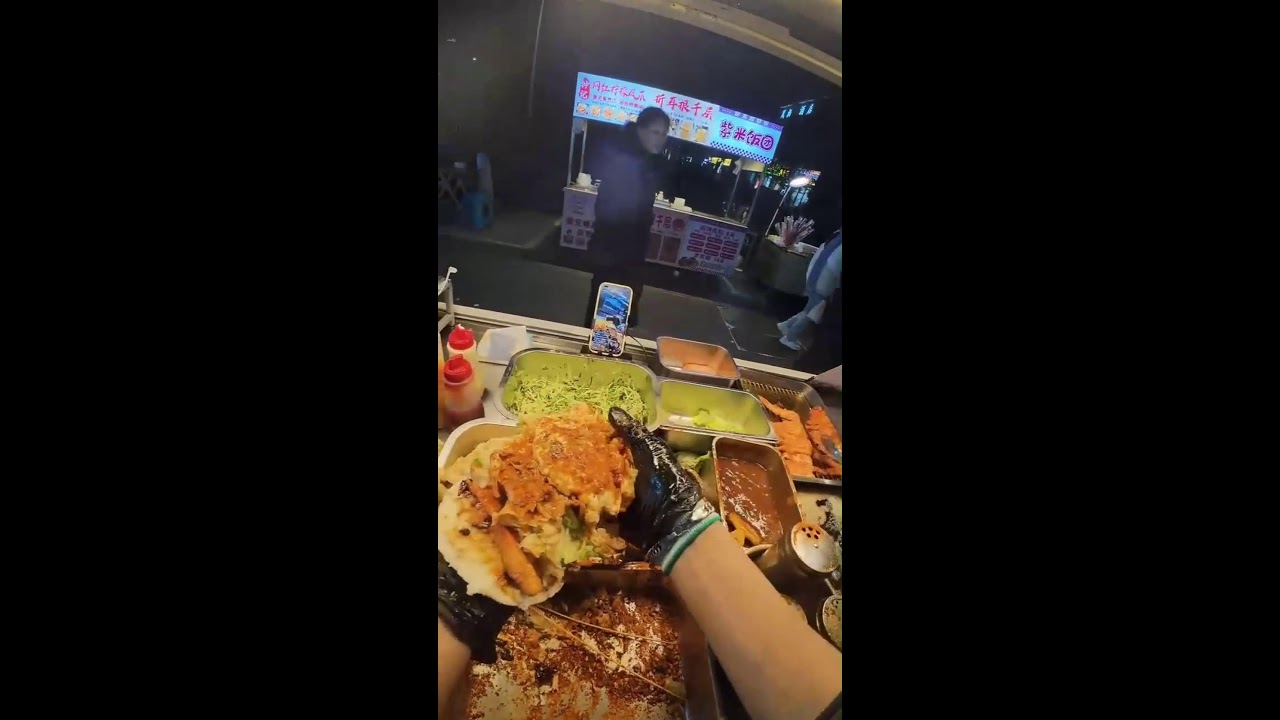 Uncut POV | Oversized Flatbread Prep & Meat Filling | Real-Time Vendor Rhythm