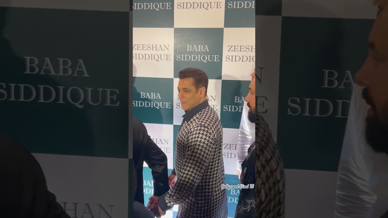 Salman khan Leave for #babasiddiqui iftar party ❤️ #salmankhan #ytshorts #viral #shorts
