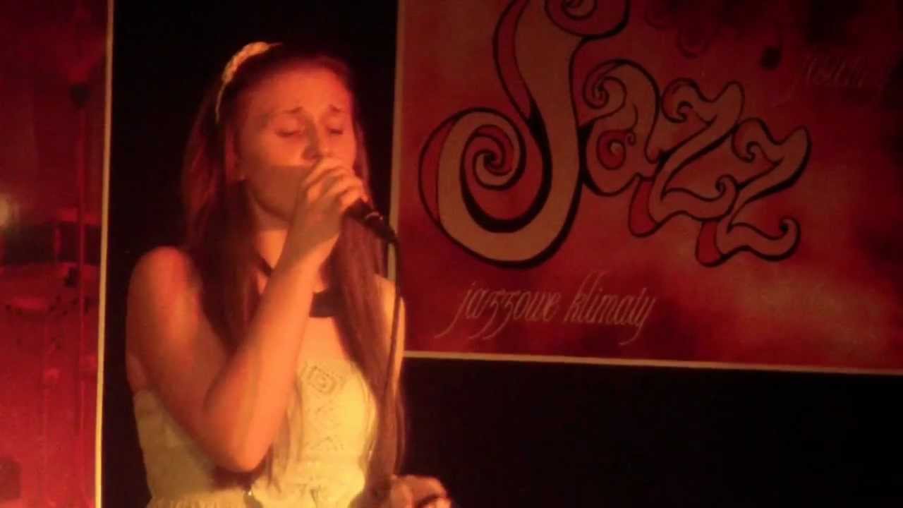 Anna Mąka  People help the peope