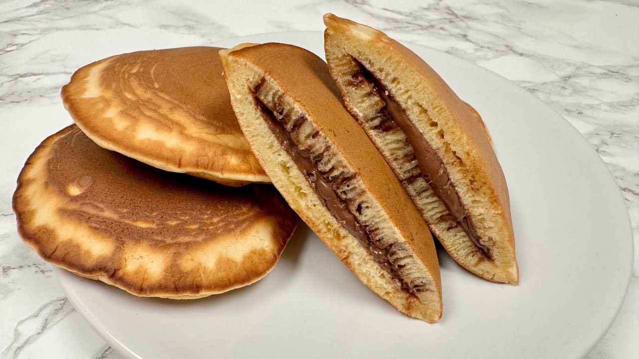 Pancakes americane umplute cu Nutella | Pufoase și rapide (Rețetă simplă)