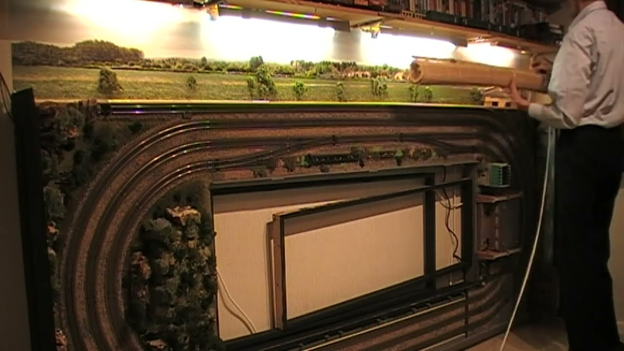 Raising and lowering my fold-down layout (time-lapse)