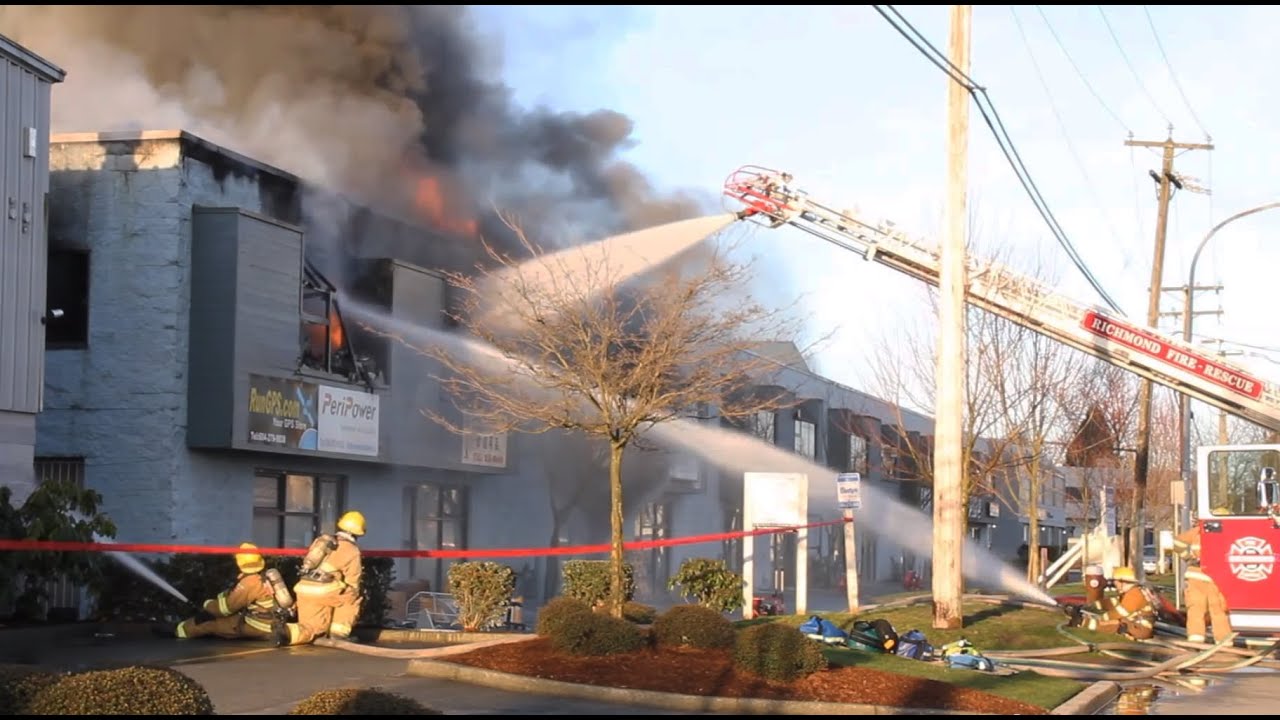 Building Fire Becomes Uncontrollable