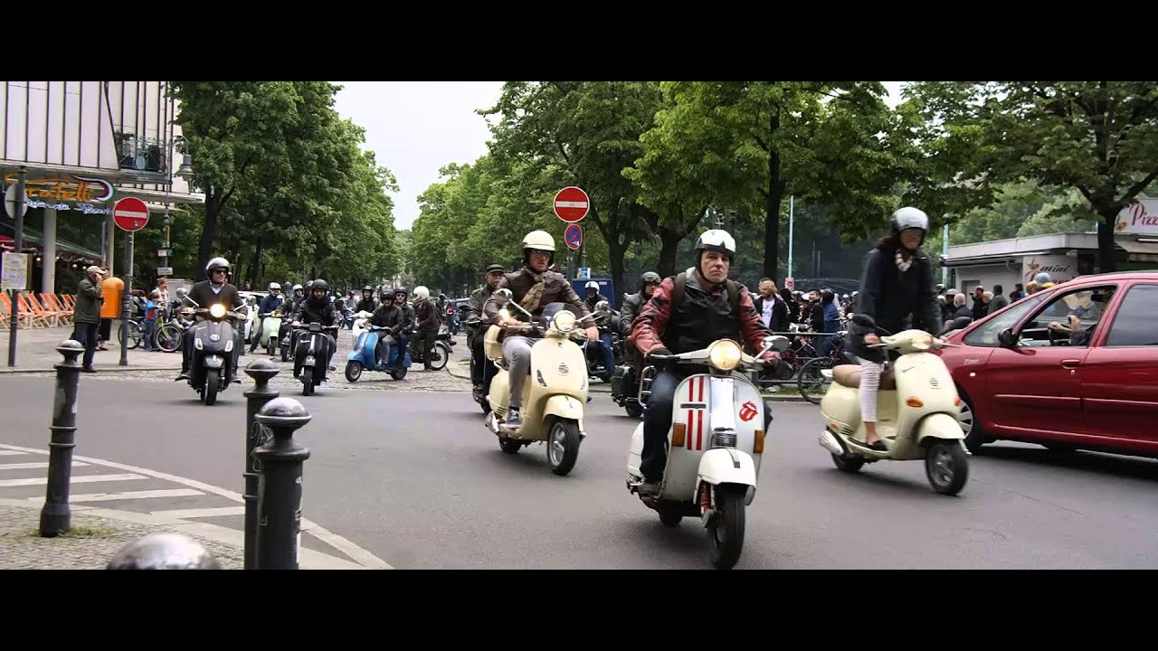 VESPA Anrollern 1 Mai 2014 Berlin