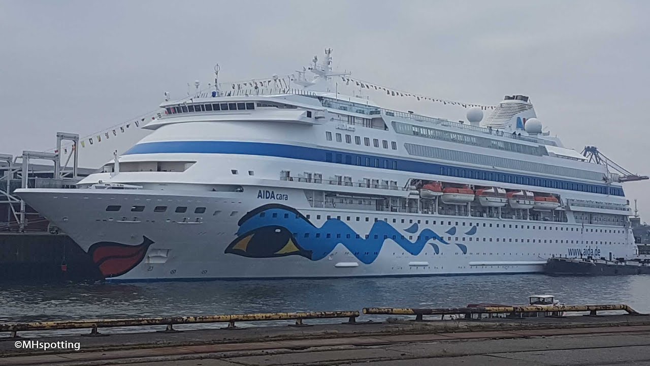 AIDAcara | amazing depature from port of Hamburg | HD