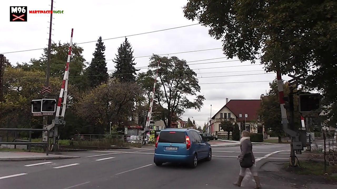 Železniční přejezd Poděbrady #1 [P3588] - 17.10.2015 / Czech railroad crossing