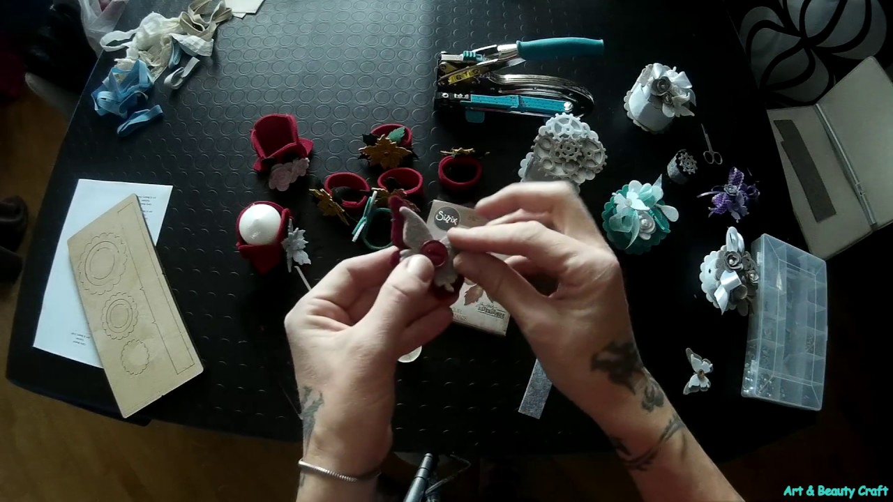 IDEE NATALE CON L'AIUTO DELLE FUSTELLE 