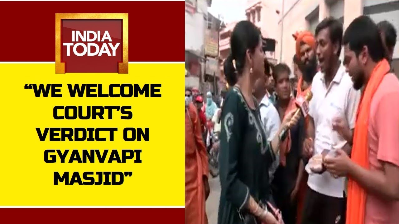 Locals Chant 'Har Har Mahadev', Distribute Sweets Outside Gyanvapi Mosque As Court Orders Survey