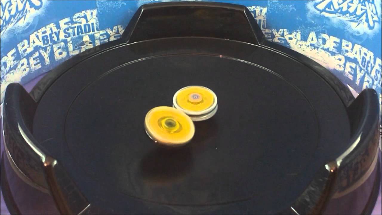 Beyblade Battle BB-99 Hell Kerbecs BD145DS VS BB-119 Death Quetzalcoatl 125RDF (Attack Mode)!