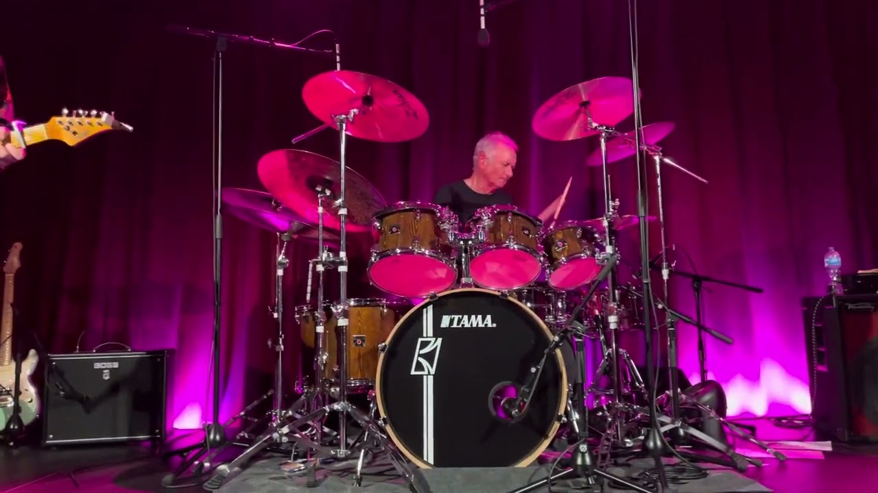 EXTC (Terry Chambers & Friends) - King For A Day.  Live at Hull 2025