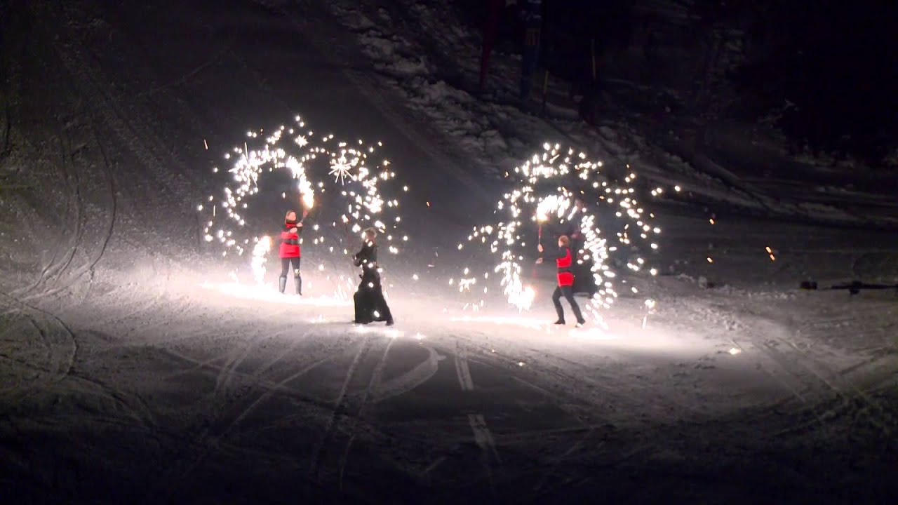 Mondzauber - Nightskishow in der Skiregion Hochoetz