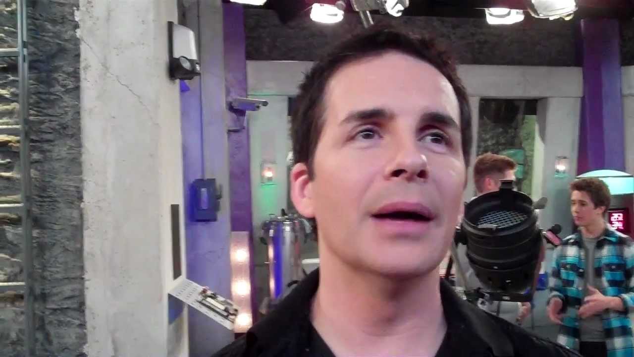 Lab Rats: Hal Sparks "Davenport" on Disney XD