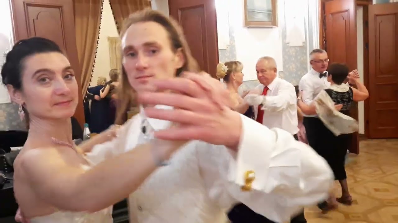 Восхитительный медленный вальс💗💗💗