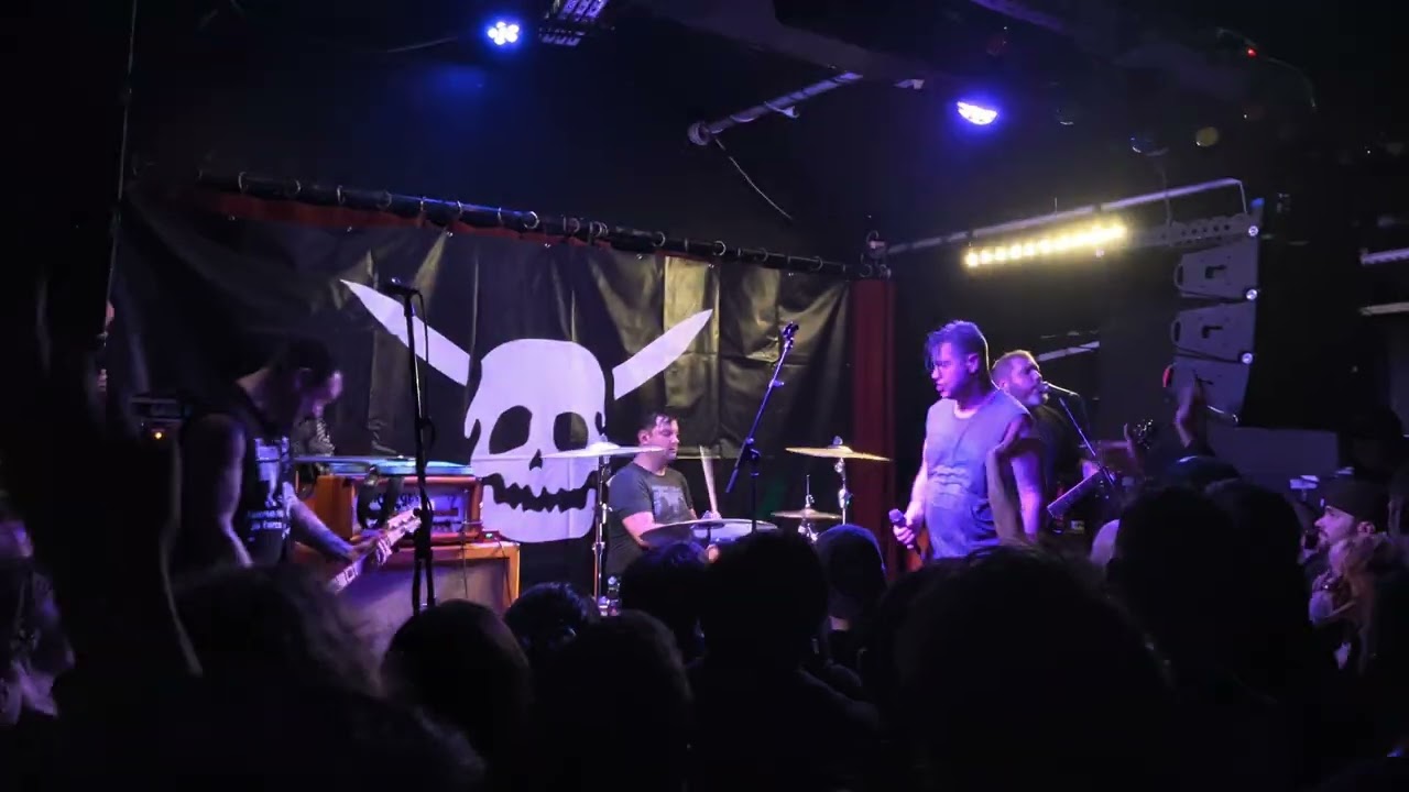 Teenage Bottlerocket - Far Away - Le Chinois - Paris 16012026