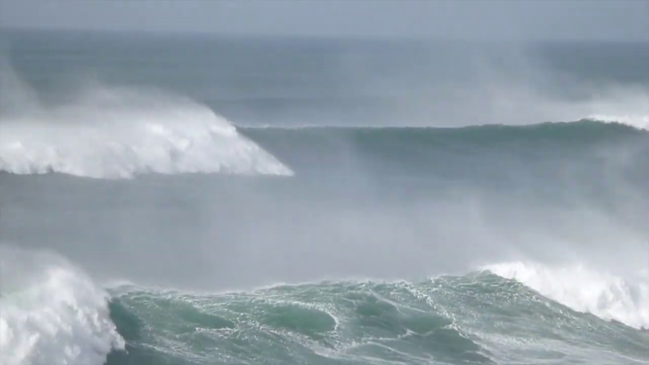 SW Portugal gets BIG surf