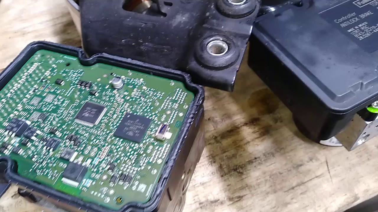 Adaptar ABS Ford Hermanar módulo cambiando eeprom, código de error U3002 por no coincidir número Vin