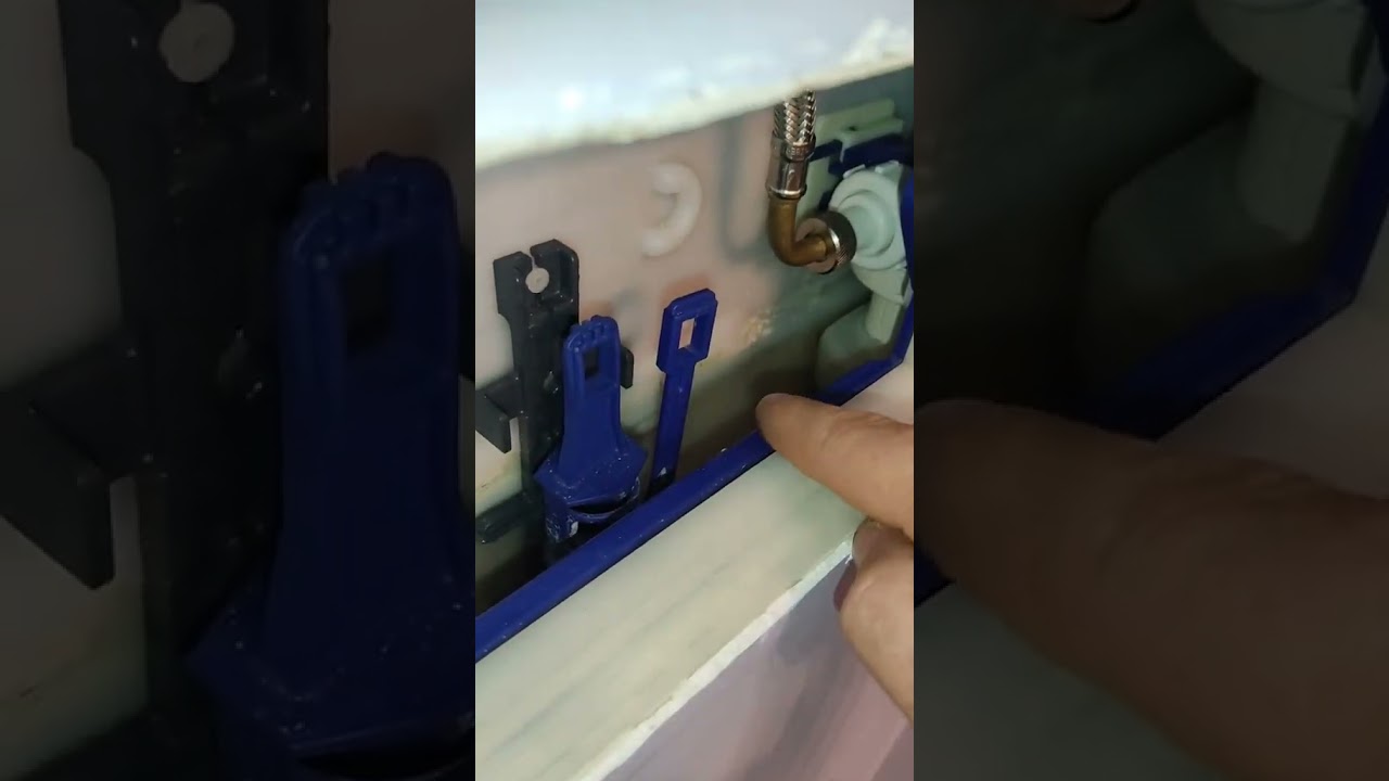 LA CASSETTA GEBERIT SCARICA DI CONTINUO ESCE SEMPRE UN PO' DI ACQUA #fatuttotu #tutorial #geberit