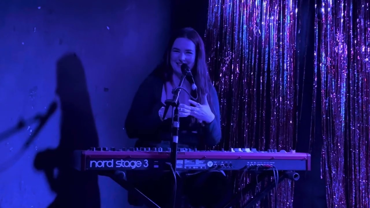 Mia Wray-Where I Stand @ The Old Blue Last, 5th Dec 2023