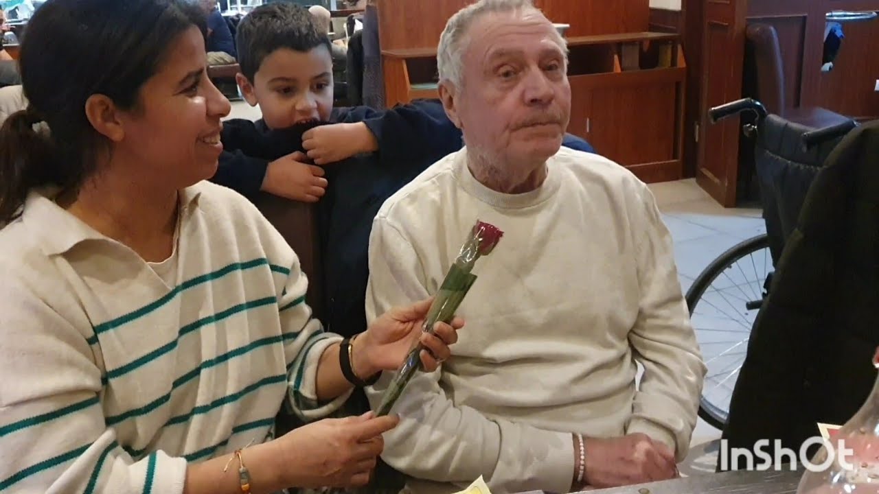 لبلجيكي حشم نزهة قدام ناس وسهرة كملات مع أحلا متتبعات 