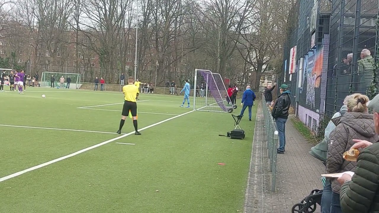 Helm Peter kommt bei 0:1 und geht bei 3:1mir wird es langsam unheimlich😜💪(Magie) ☘️🌻🍀