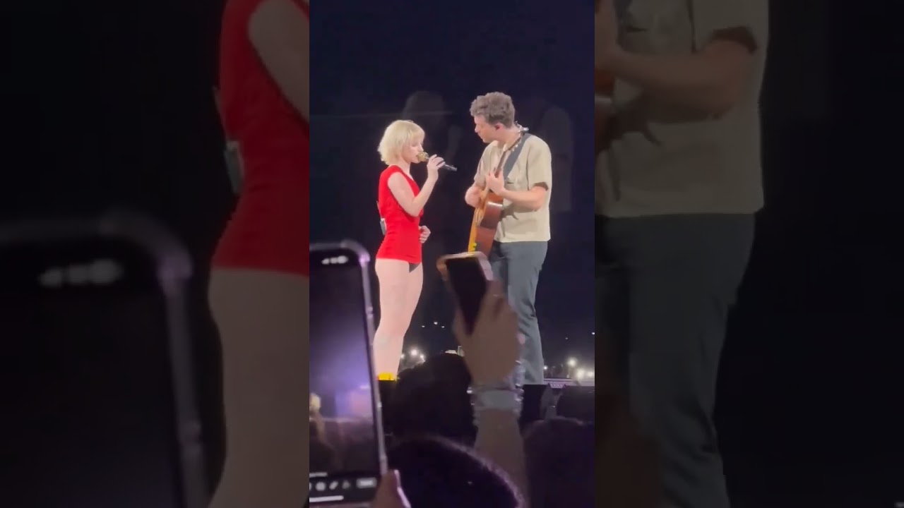 Paramore - The Only Exception LIVE Paris #paramore #theonlyexception