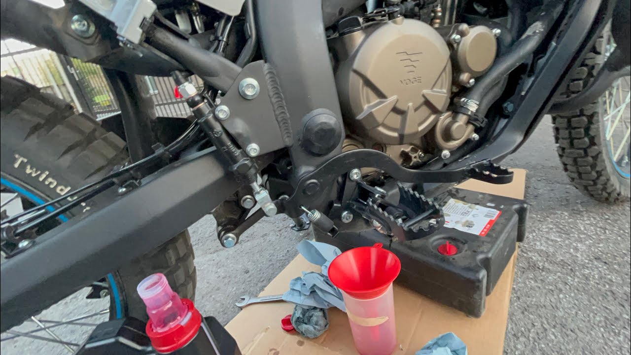 This is how I replaced oil on my Voge 300 Rally at 600 km
