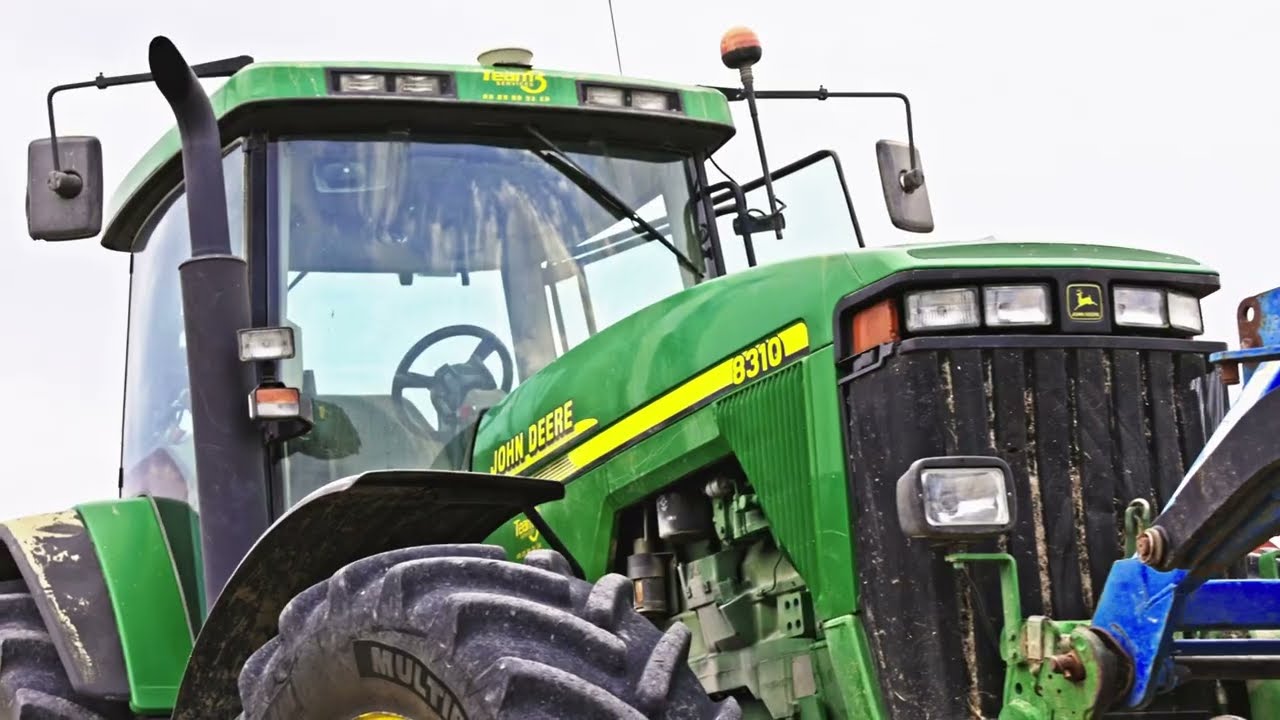 Semis/John Deere 8310 Howard semavator/Magnum 7210 au rouleau