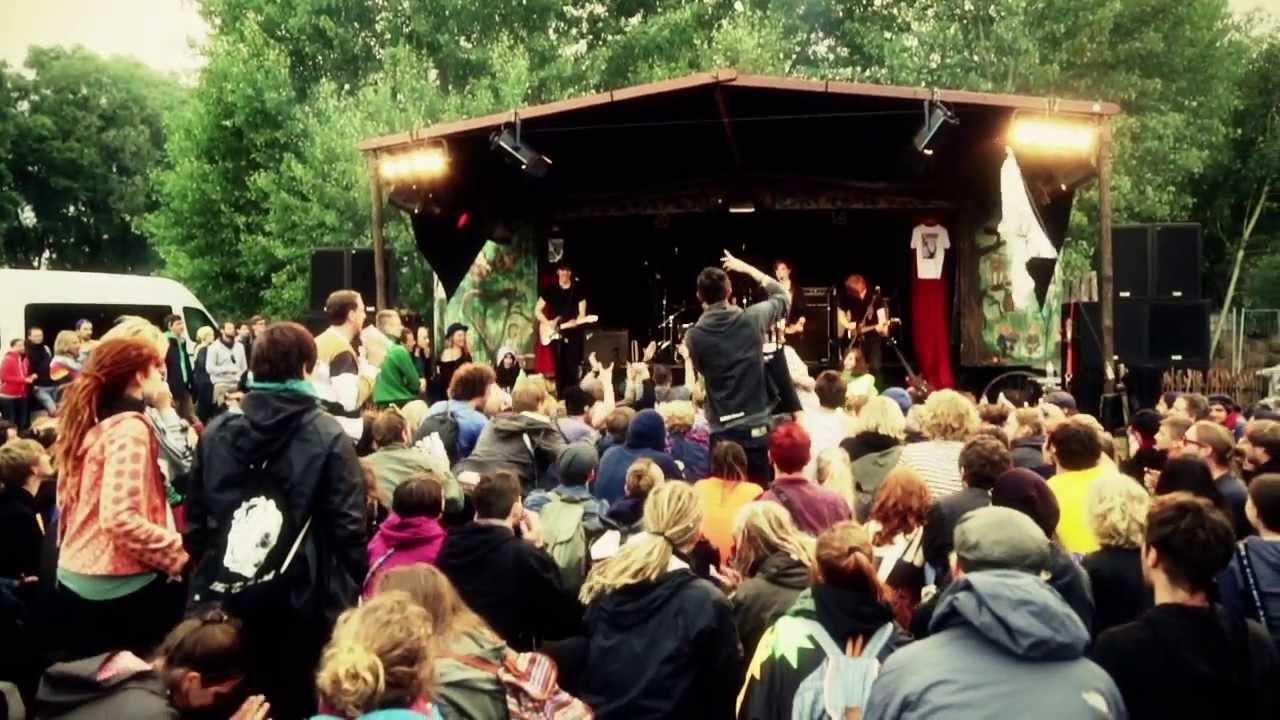 Findus // Feuer in Paris
