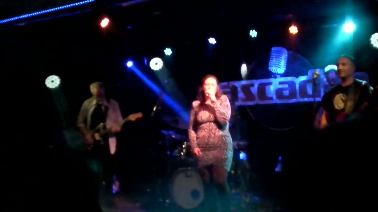 Jeudi - Sandcastles (Live@Cascadas)