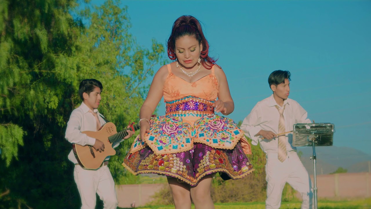 VIRGINIA APAZA -   AMOR BARATO //- 2017
