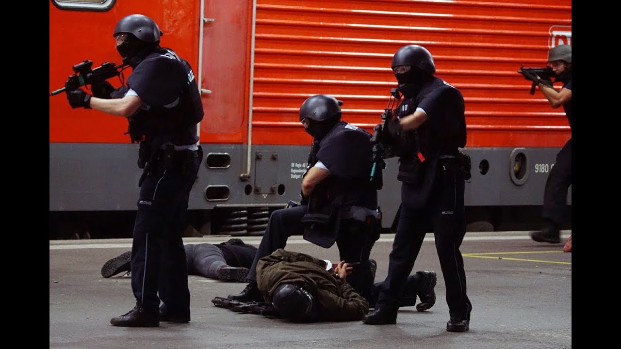 Terrorübung in Stuttgart: Simulation mit Toten und Verletzten am Hauptbahnhof