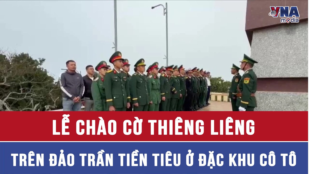 Lễ chào cờ thiêng liêng trên đảo Trần tiền tiêu ở đặc khu Cô Tô