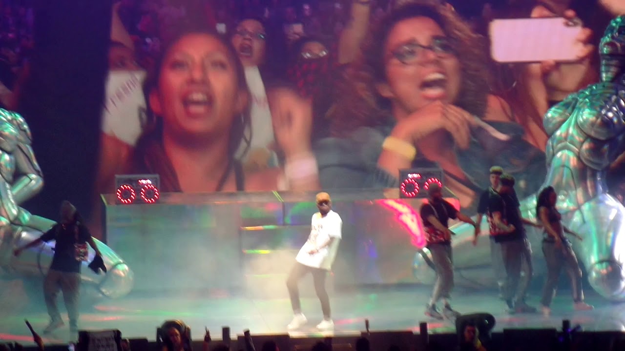 Memory Lane Part 1  - Chris Brown Indigoattour Fresno 10/17/19 **DO NOT OWN COPYRIGHT**